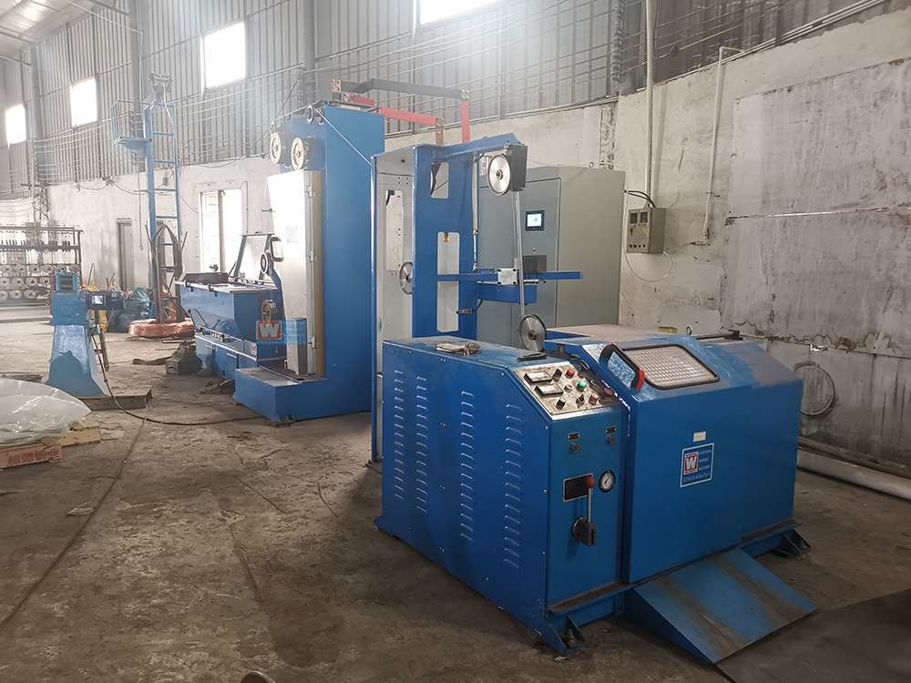 380V480V Wire Drawing Equipment , Antiwear Electric Wire Making Machine